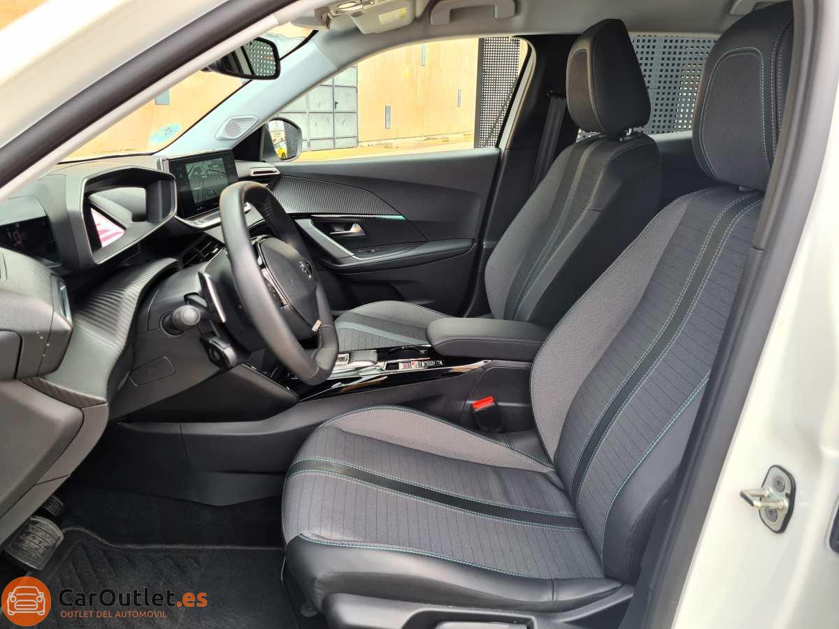 11 - Peugeot 2008 2022 - AUTO