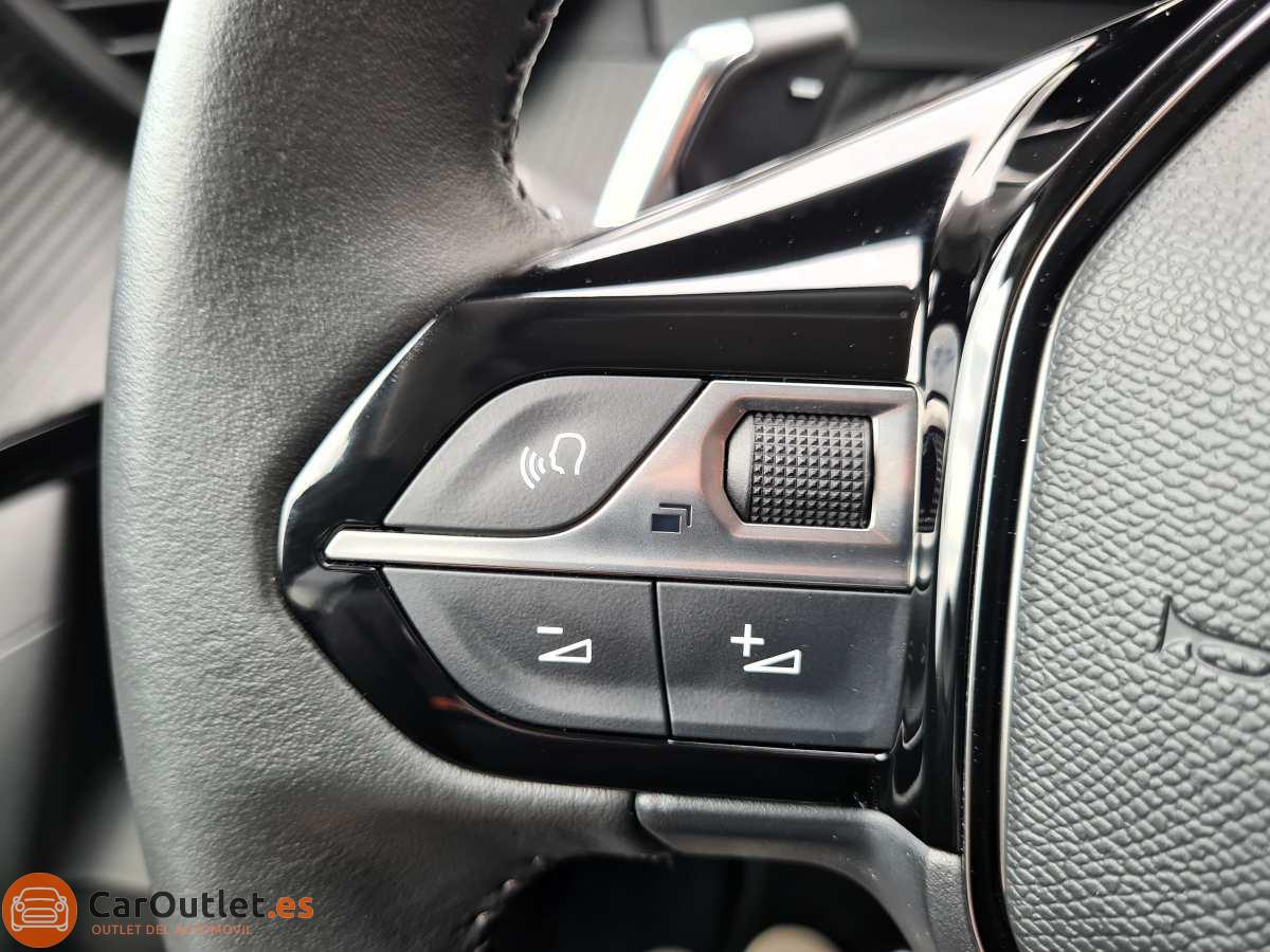 28 - Peugeot 2008 2022 - AUTO