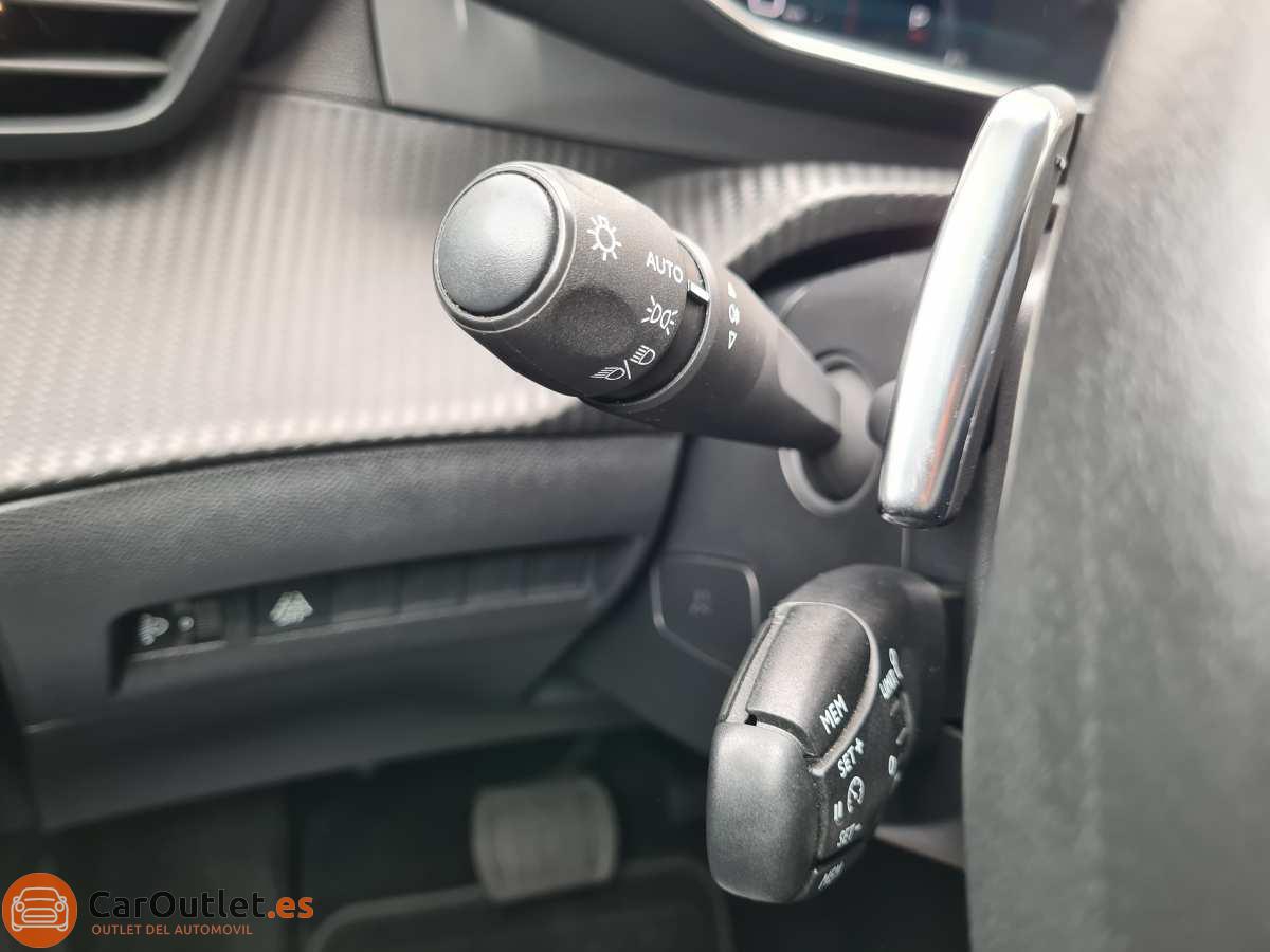 29 - Peugeot 2008 2022 - AUTO