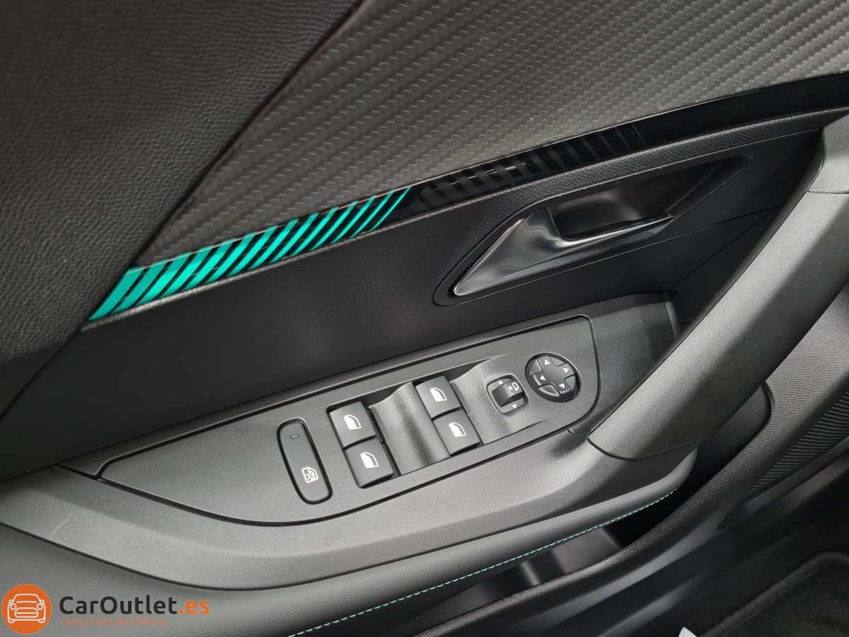 30 - Peugeot 2008 2022 - AUTO