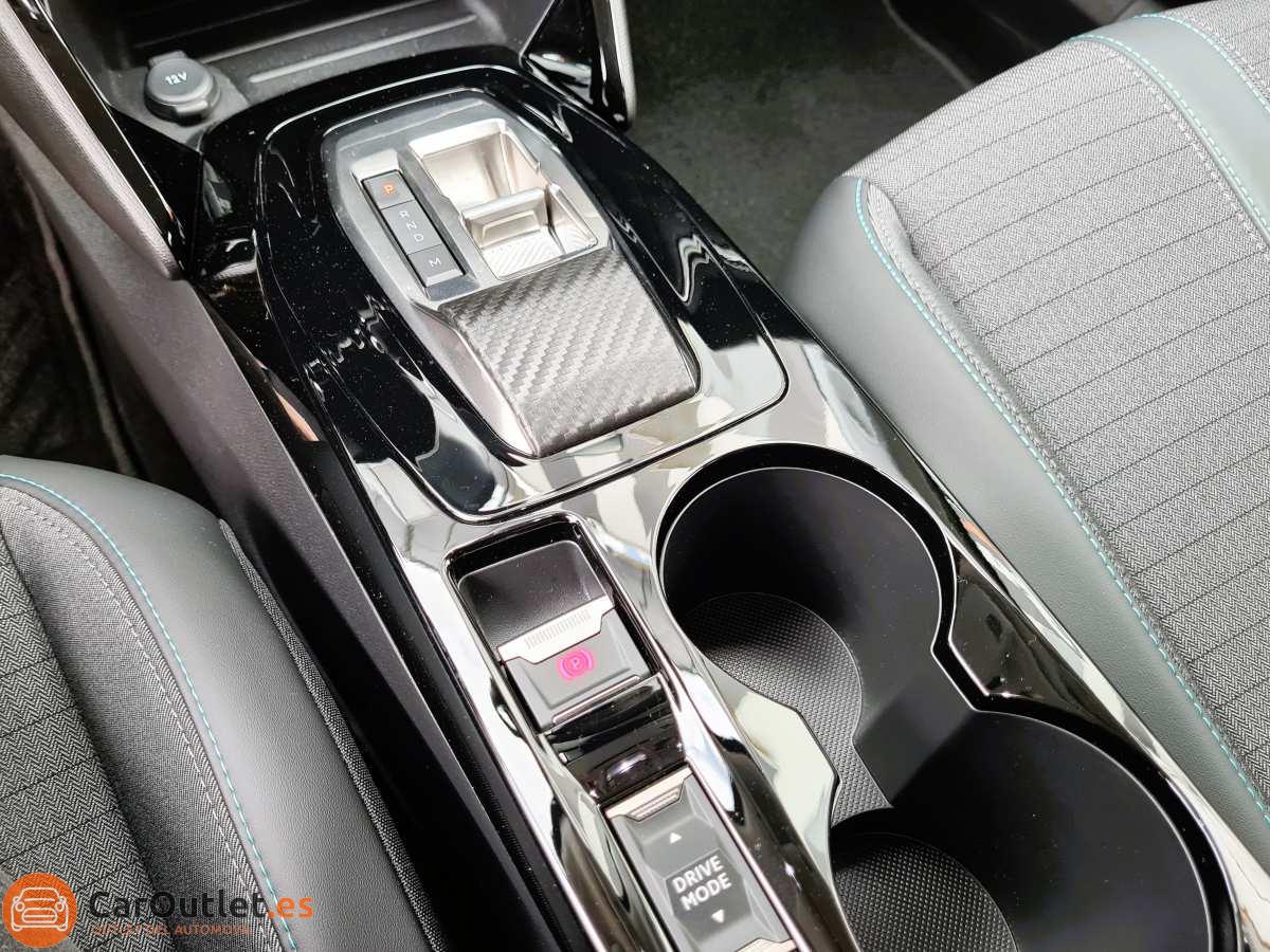 32 - Peugeot 2008 2022 - AUTO