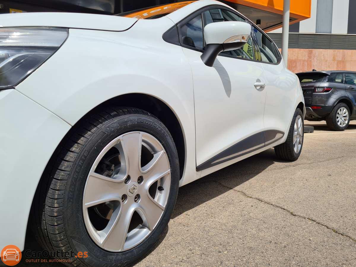 4 - Renault Clio 2014