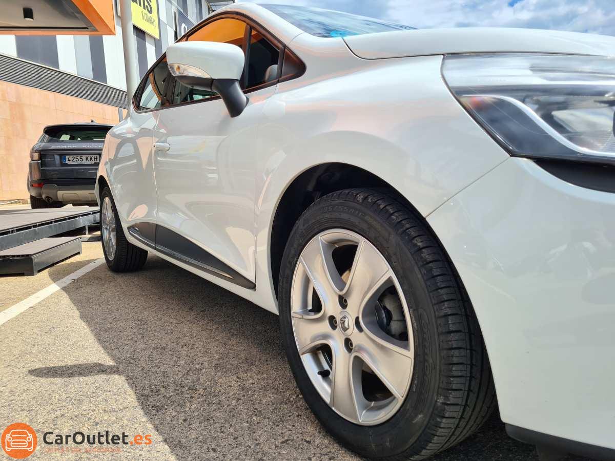 5 - Renault Clio 2014