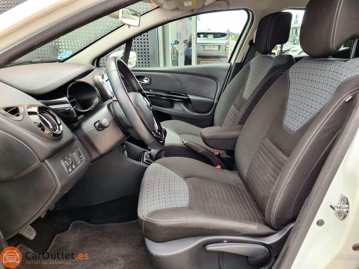 12 - Renault Clio 2014