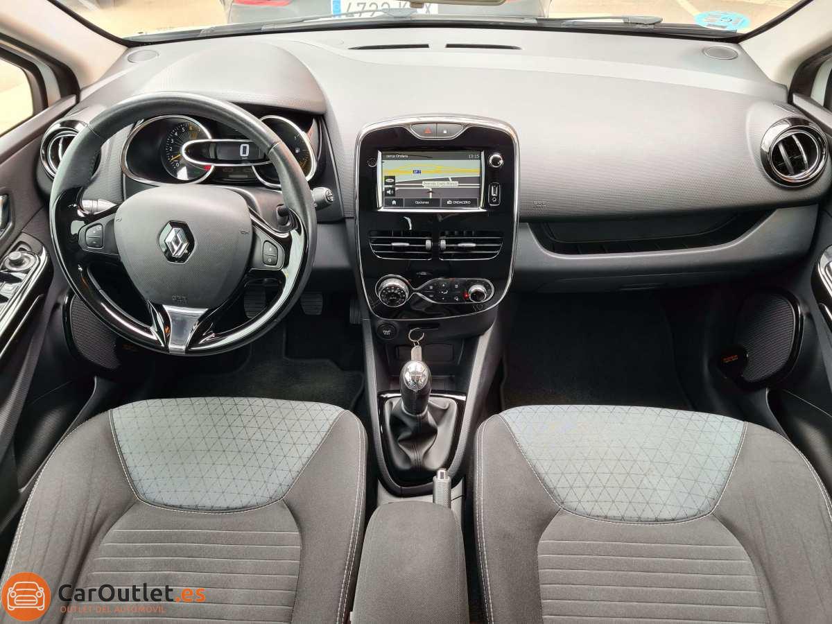 13 - Renault Clio 2014