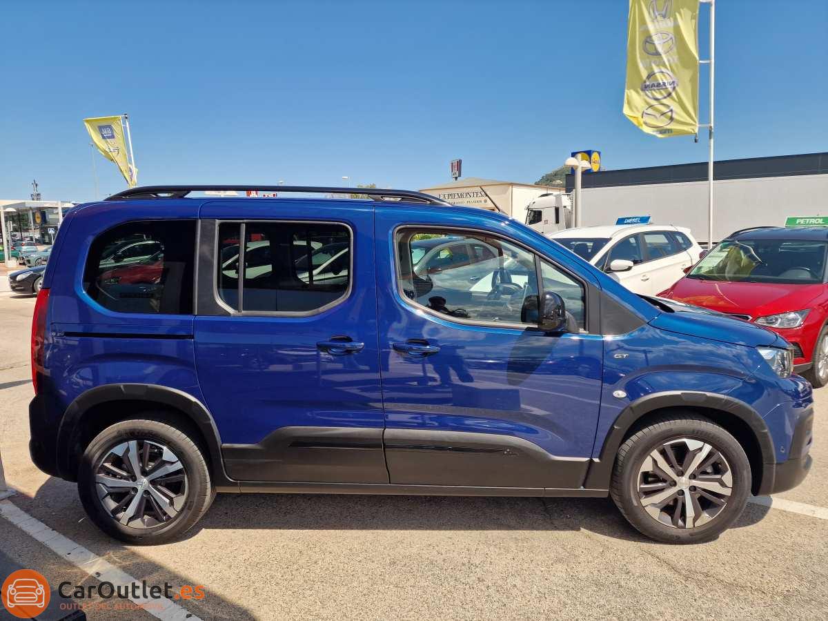 4 - Peugeot RIFTER 2022