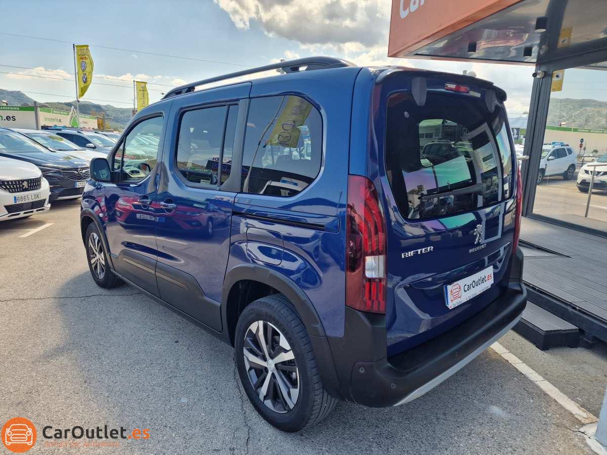 8 - Peugeot RIFTER 2022