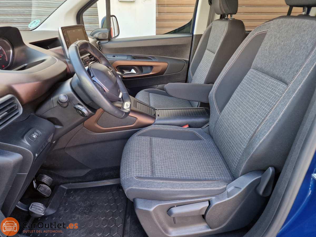 9 - Peugeot RIFTER 2022