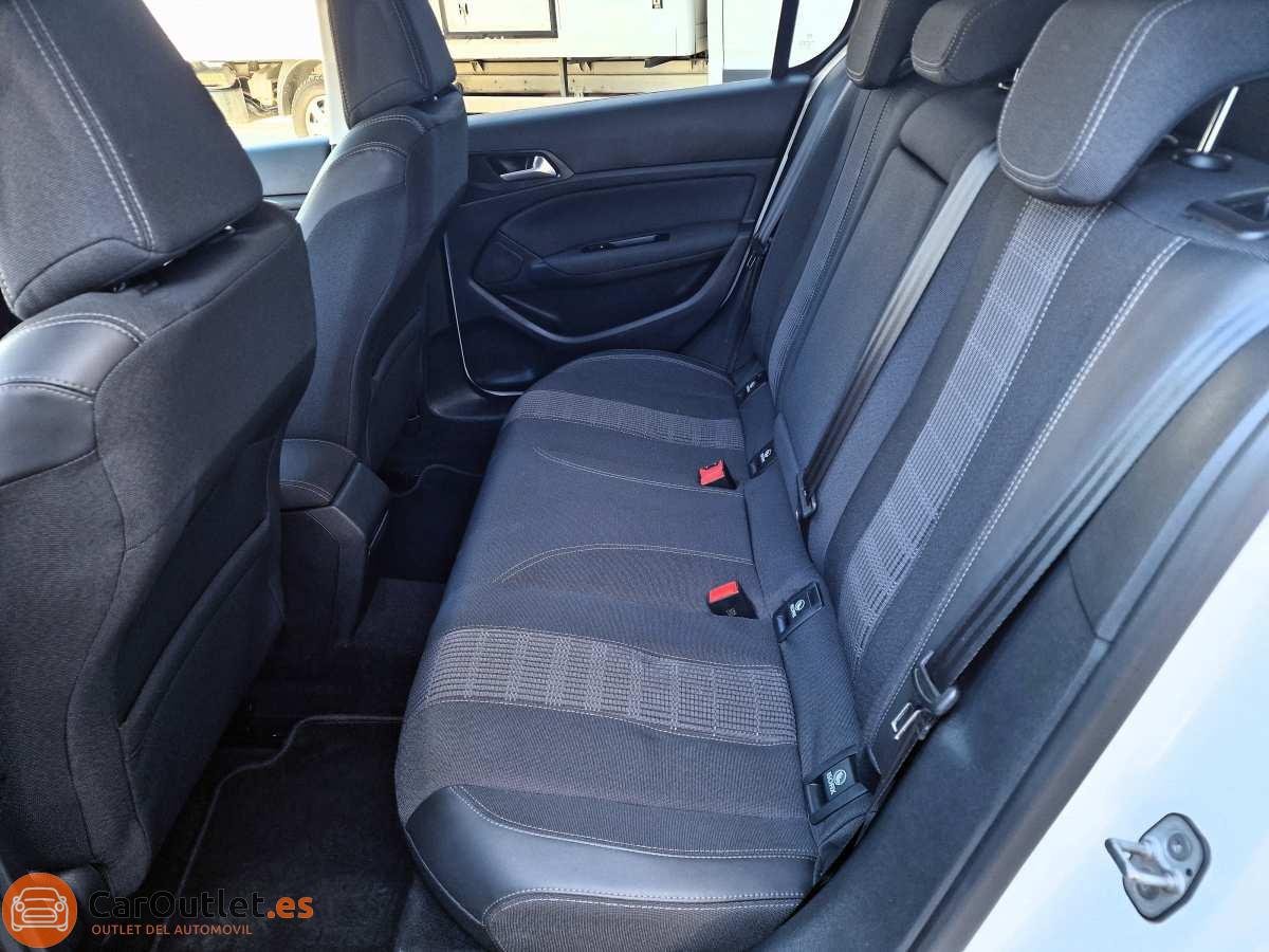 12 - Peugeot 308 2020