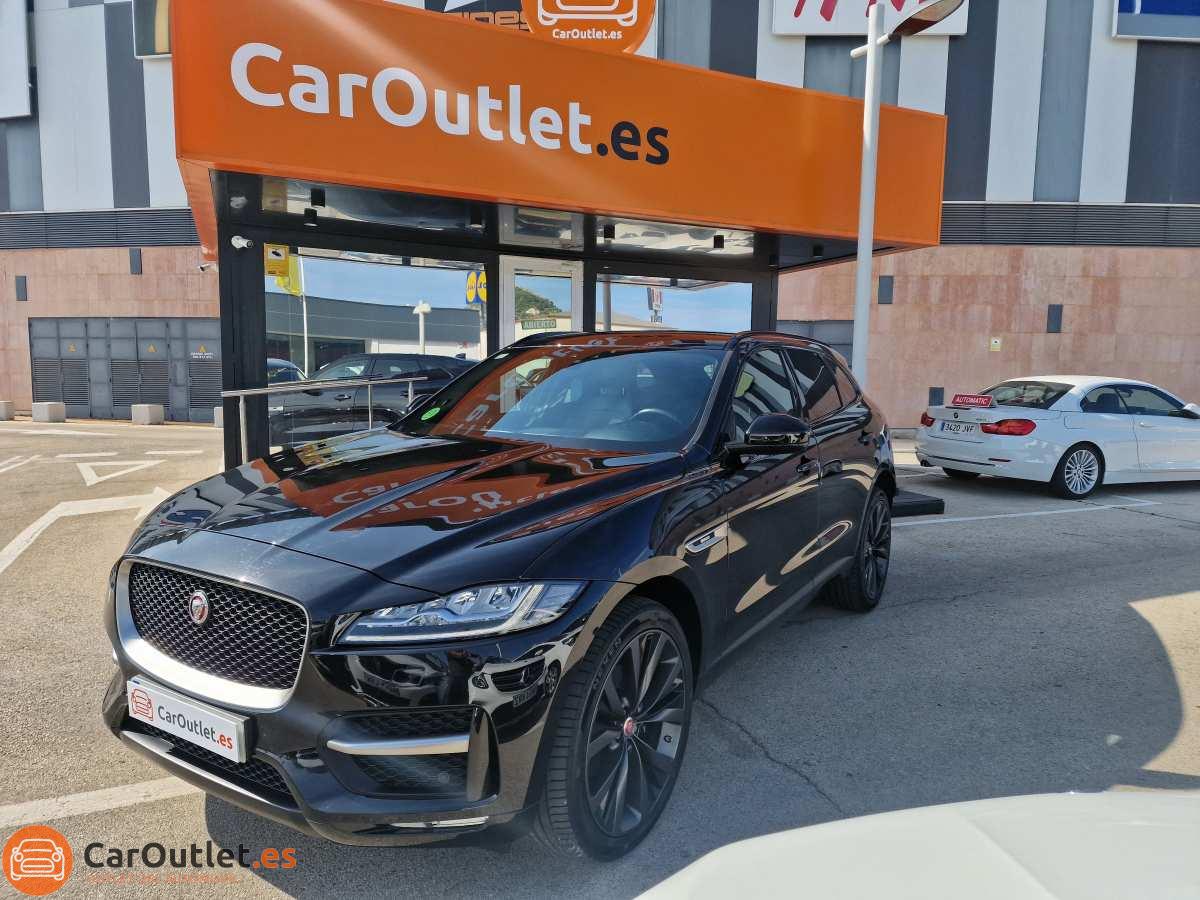 1 - Jaguar F-Pace 2017 - AUTO