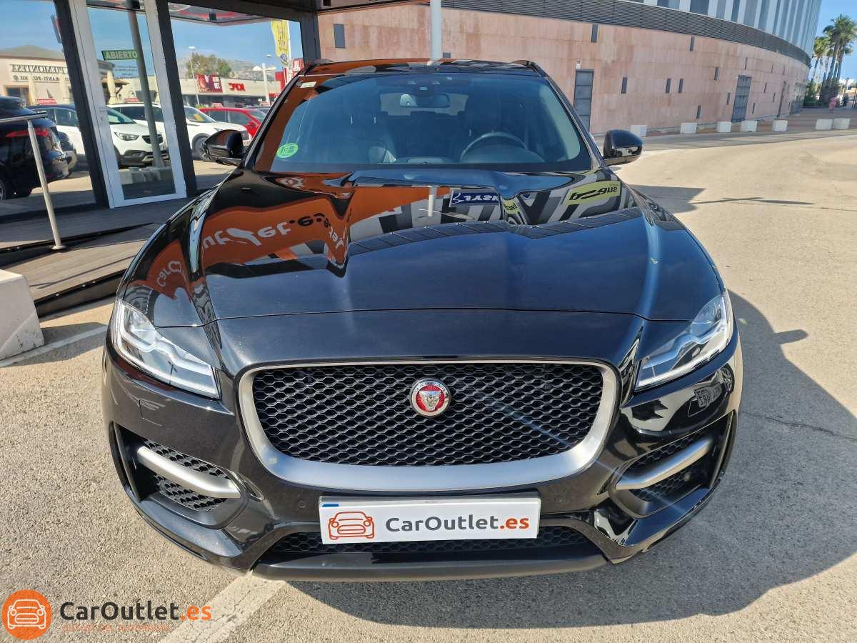 2 - Jaguar F-Pace 2017 - AUTO