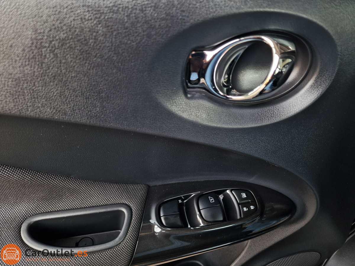 23 - Nissan JUKE 2013 - AUTO