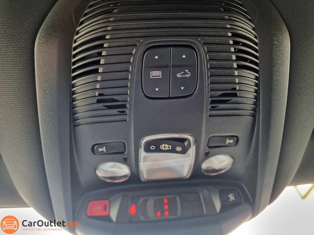 33 - Peugeot 3008 2022 - AUTO
