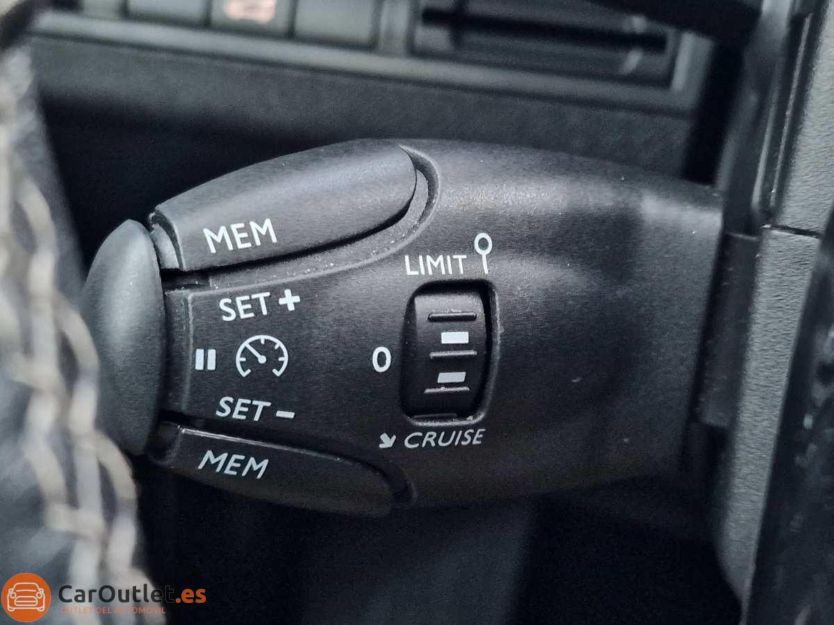 23 - Peugeot 2008 2023 - AUTO