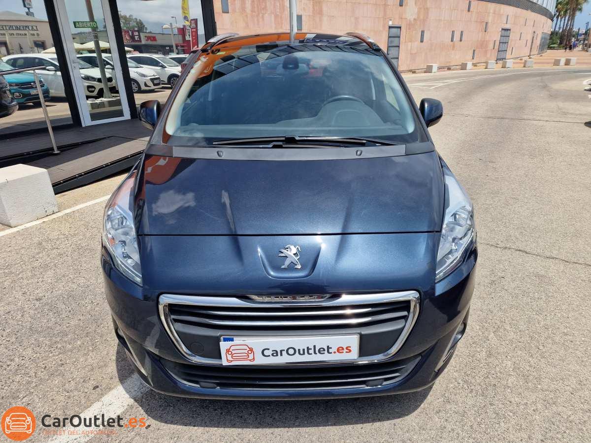 2 - Peugeot 5008 2014
