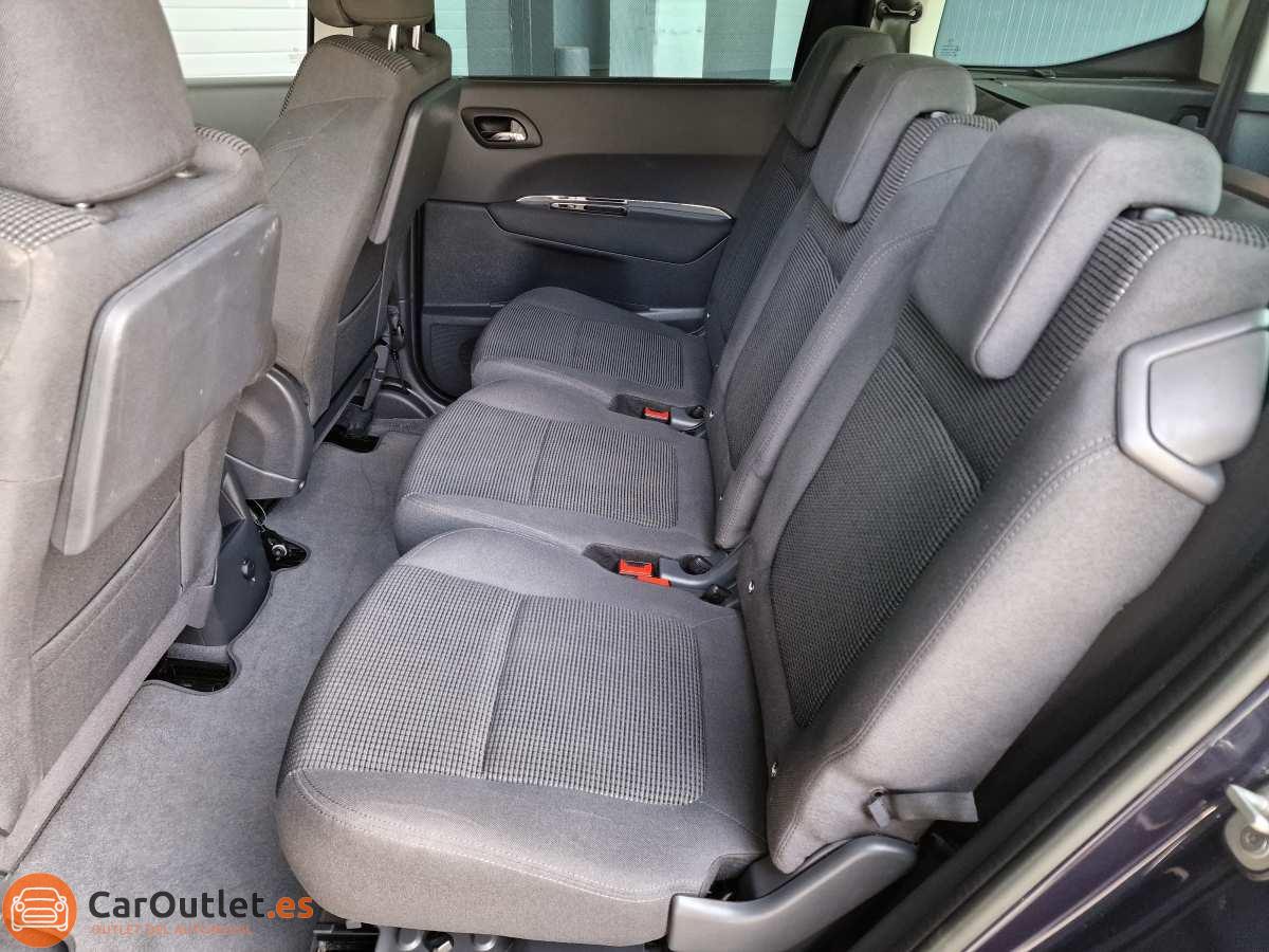 11 - Peugeot 5008 2014