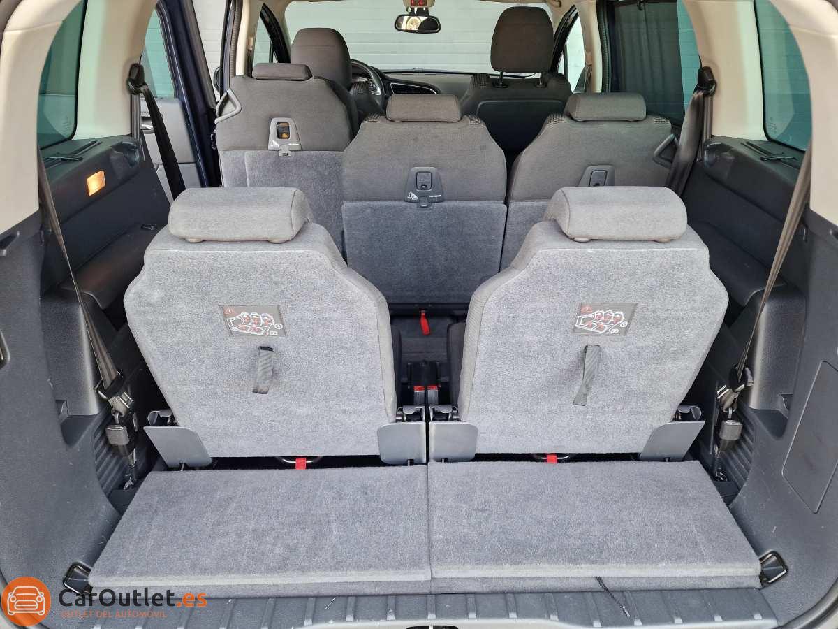 13 - Peugeot 5008 2014