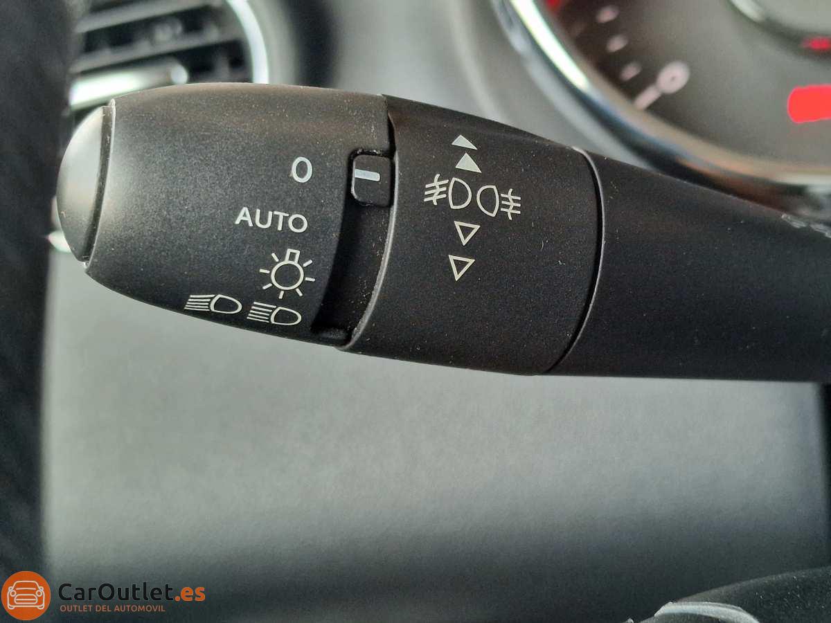 16 - Peugeot 5008 2014