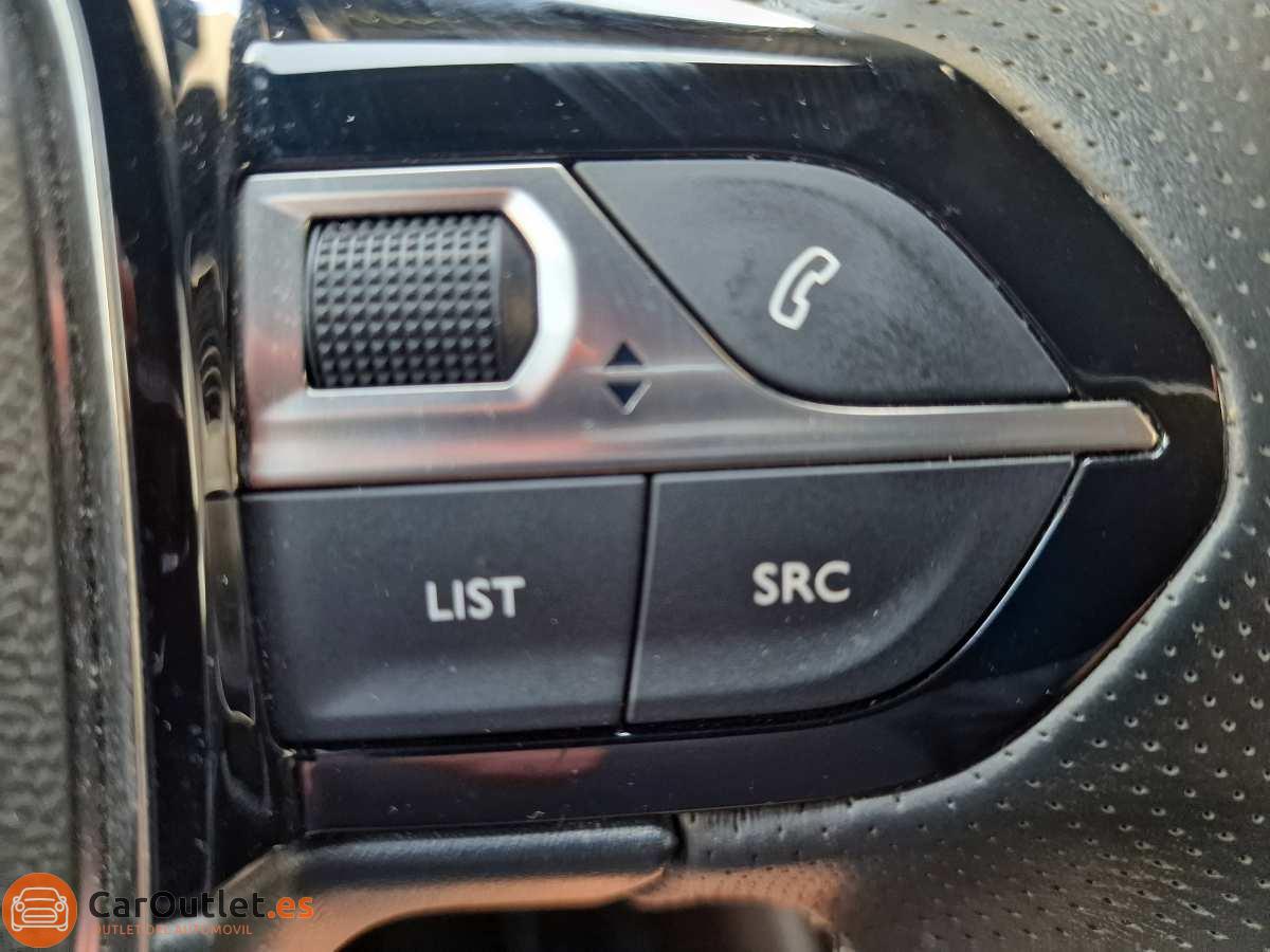 32 - Peugeot 2008 2022 - AUTO