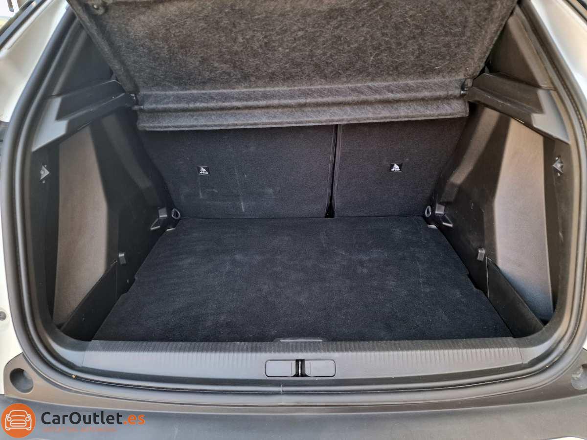 33 - Peugeot 2008 2022 - AUTO