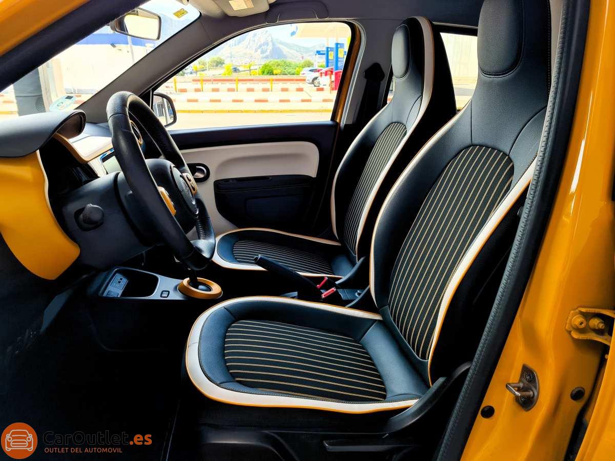 9 - Renault Twingo 2020 - AUTO