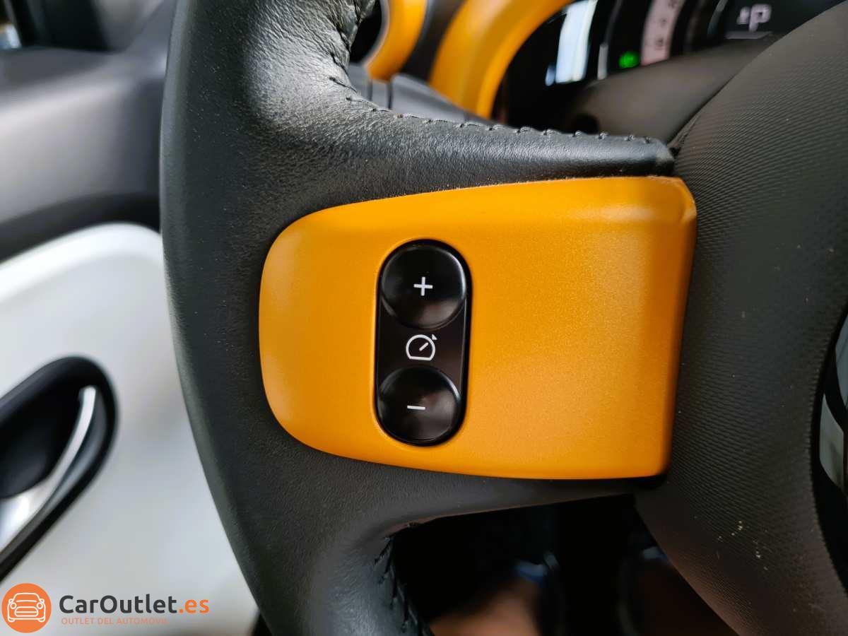 20 - Renault Twingo 2020 - AUTO