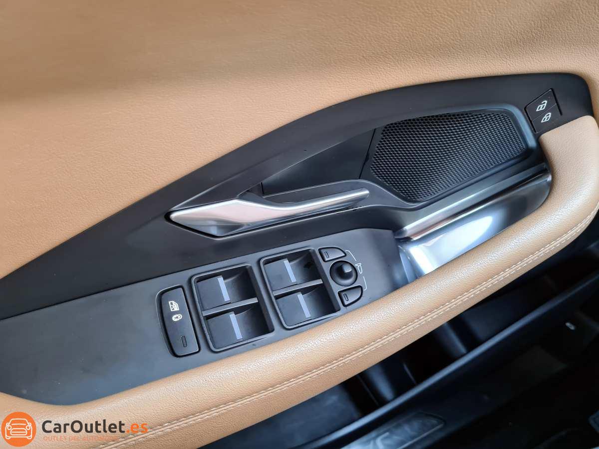 33 - Jaguar E-Pace 2021 - AUTO