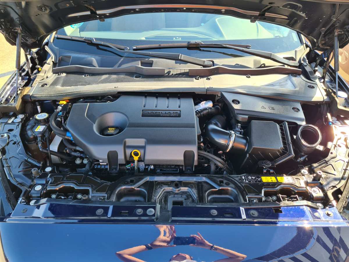 39 - Jaguar E-Pace 2021 - AUTO