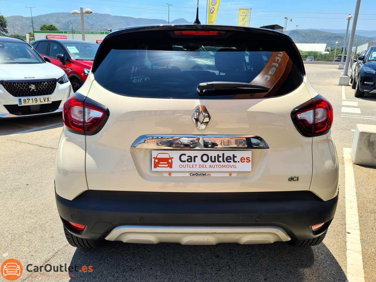 7 - Renault Captur 2017