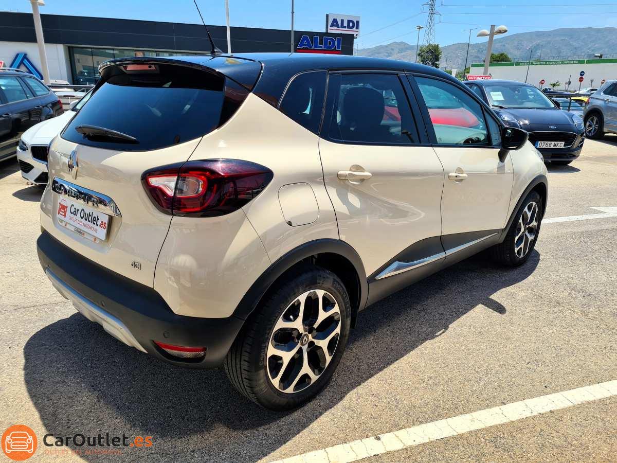 8 - Renault Captur 2017