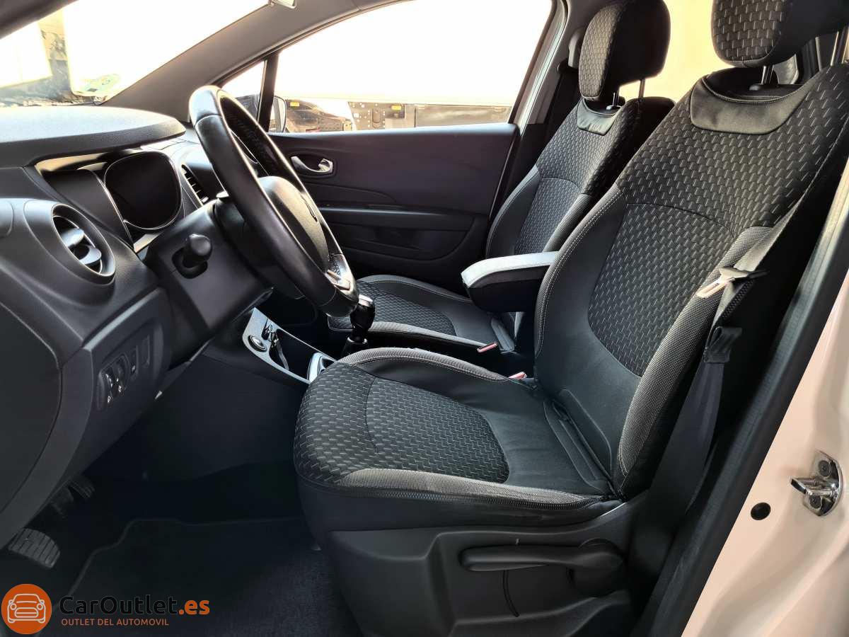 9 - Renault Captur 2017