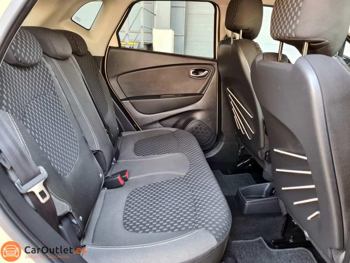 10 - Renault Captur 2017