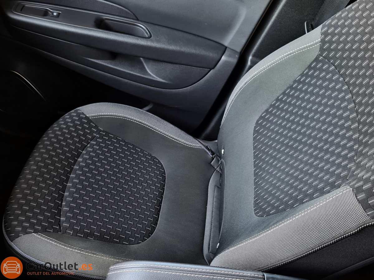 25 - Renault Captur 2017