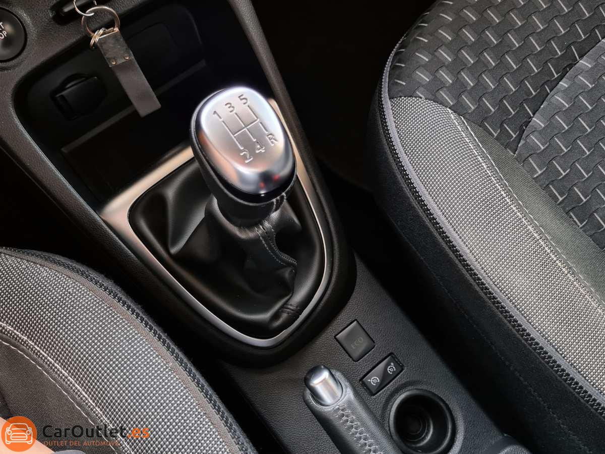 27 - Renault Captur 2017