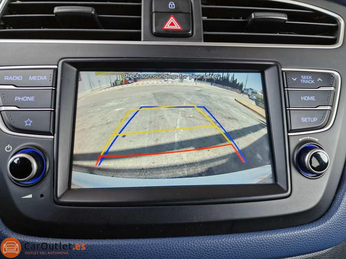 12 - Hyundai i20 2019 - AUTO