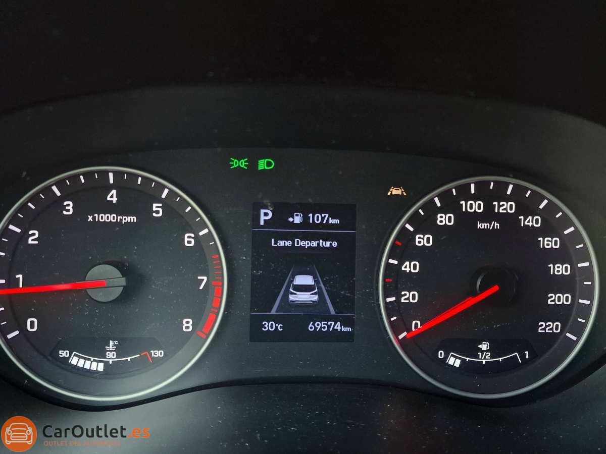 25 - Hyundai i20 2019 - AUTO
