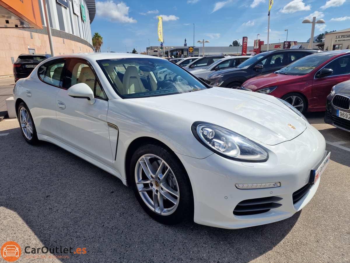 2 - Porsche Panamera 2015 - AUTO