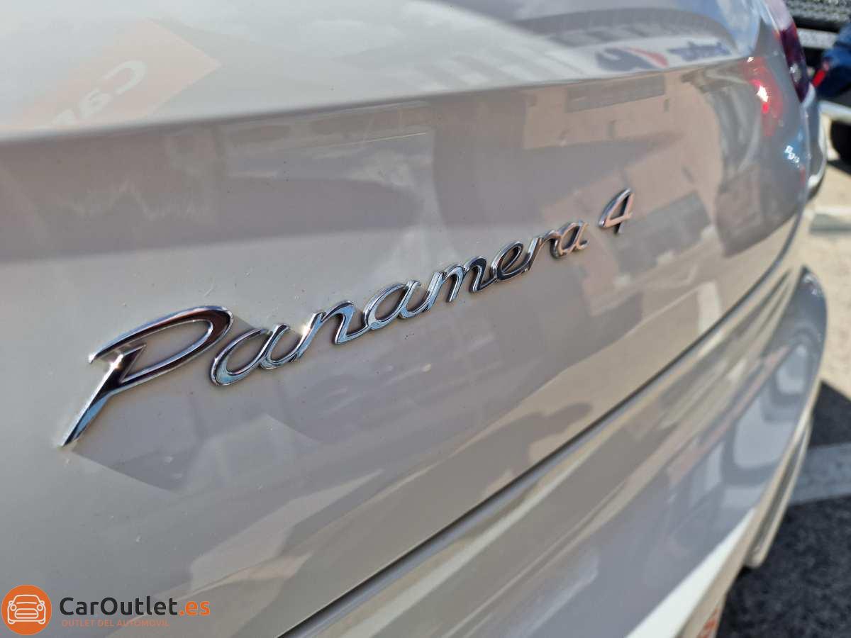 9 - Porsche Panamera 2015 - AUTO