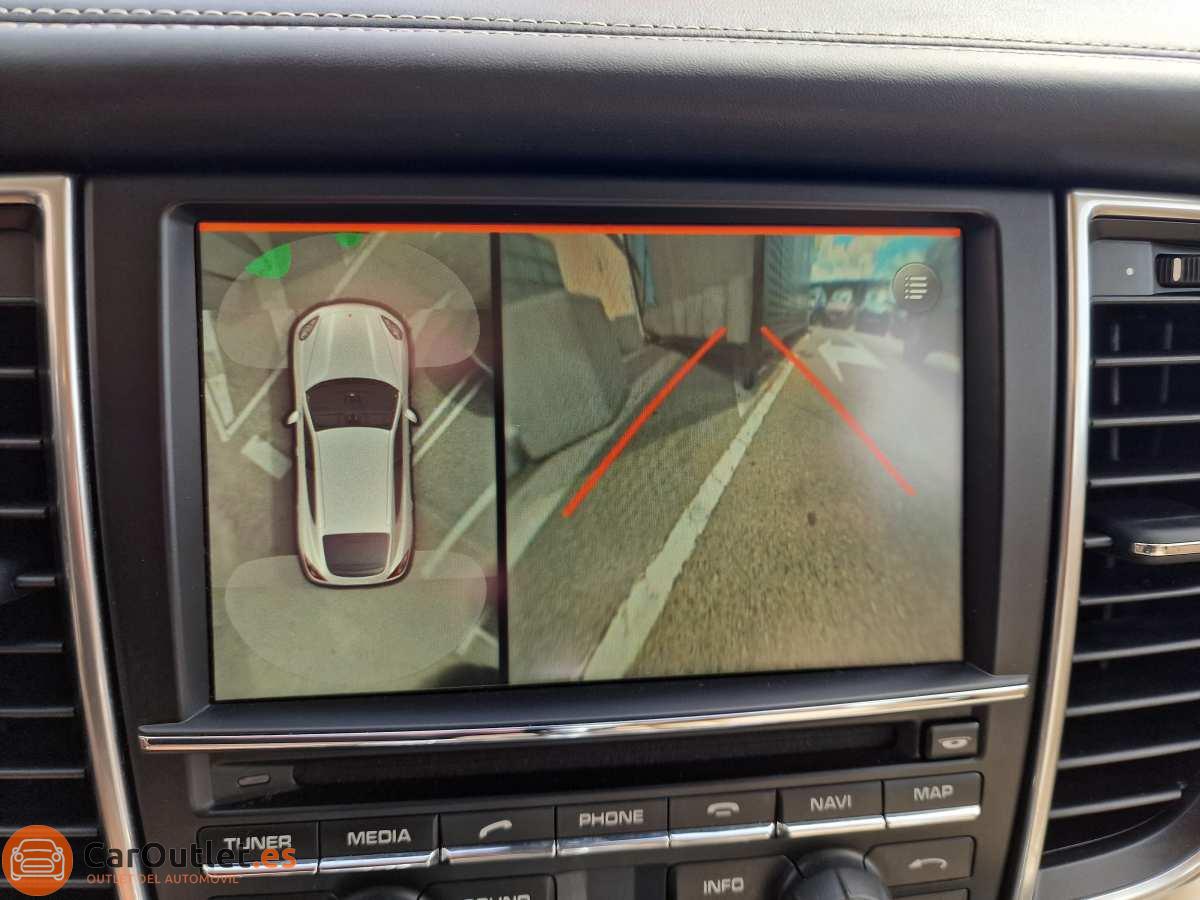 27 - Porsche Panamera 2015 - AUTO