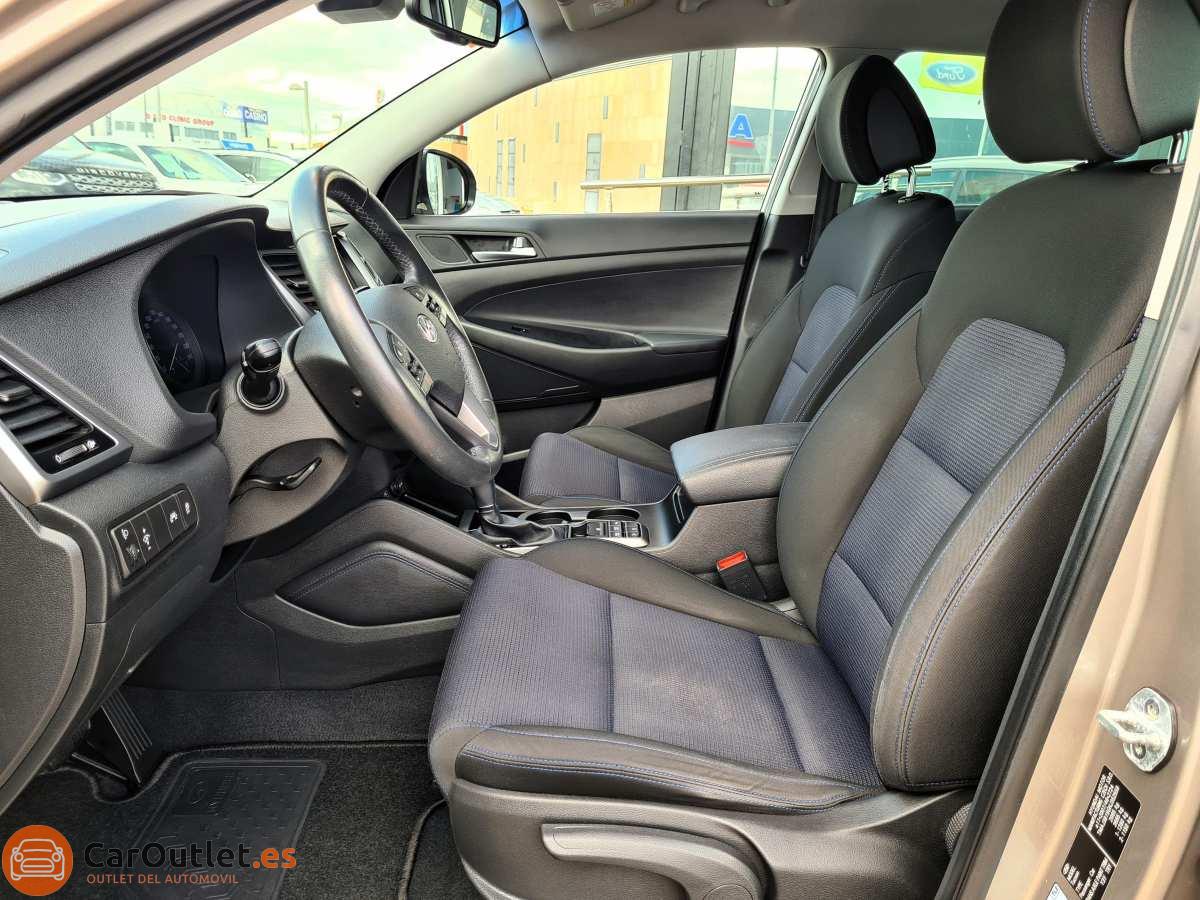 9 - Hyundai Tucson 2017 - AUTO