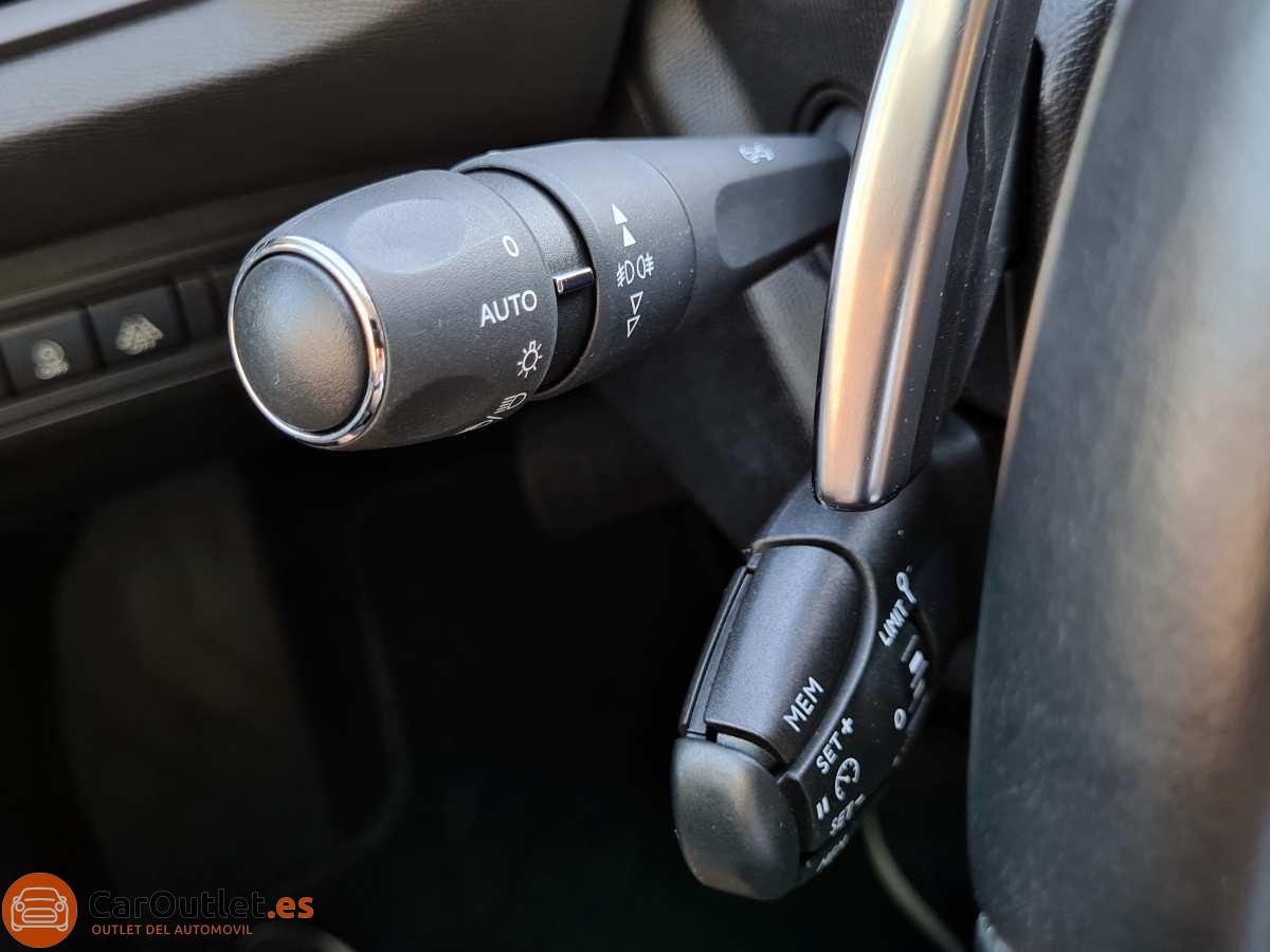 25 - Peugeot 308 2019 - AUTO