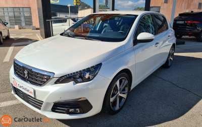 Peugeot 308 Petrol - 2019