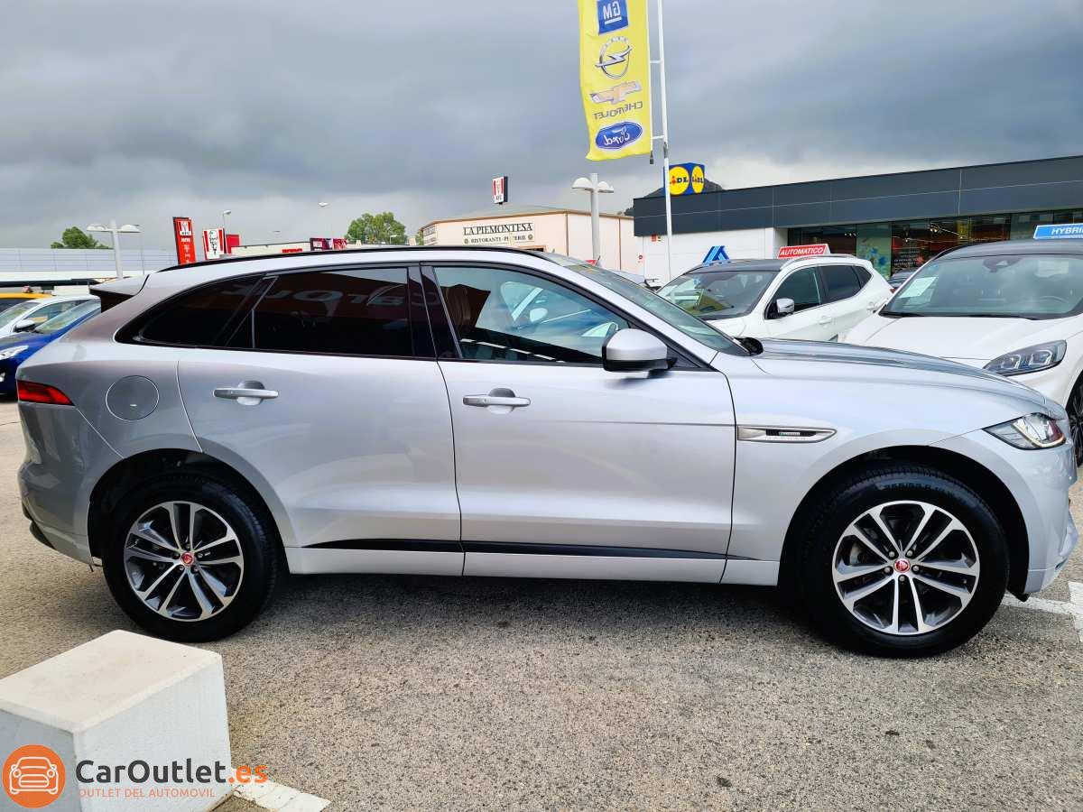 6 - Jaguar F-Pace 2019 - AUTO
