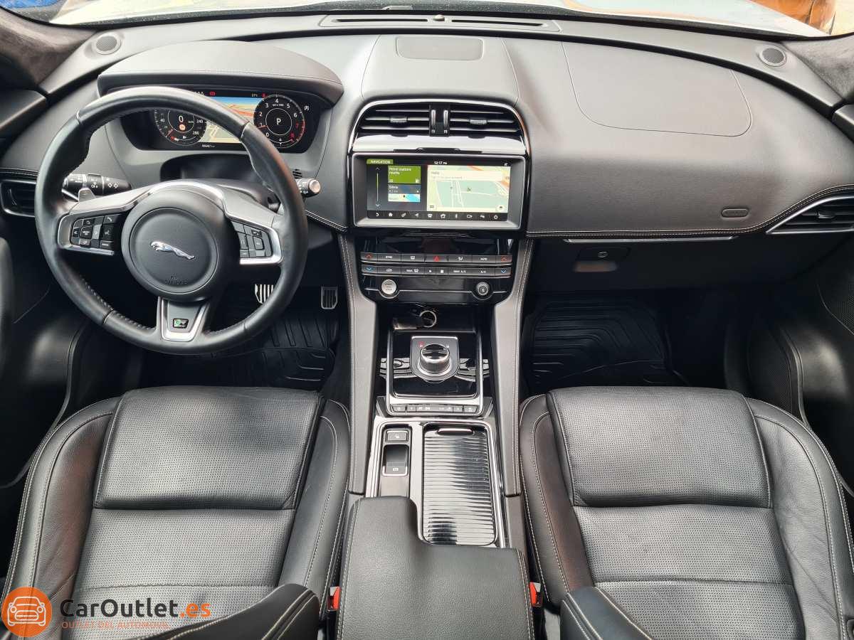 19 - Jaguar F-Pace 2019 - AUTO