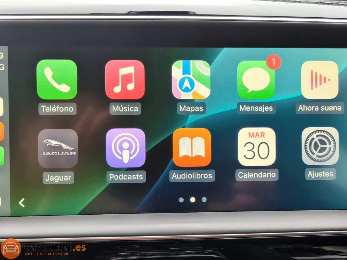 27 - Jaguar F-Pace 2019 - AUTO