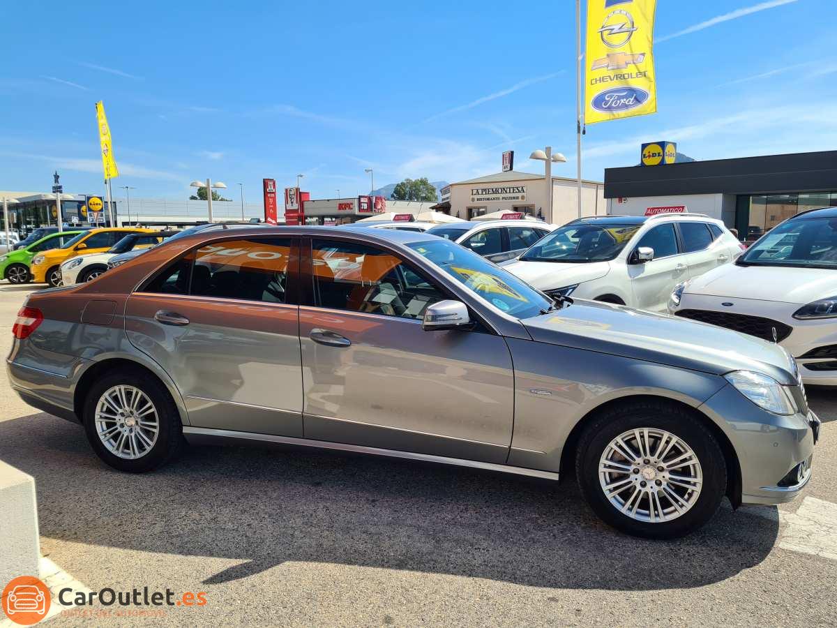 4 - Mercedes E Class 2011 - AUTO
