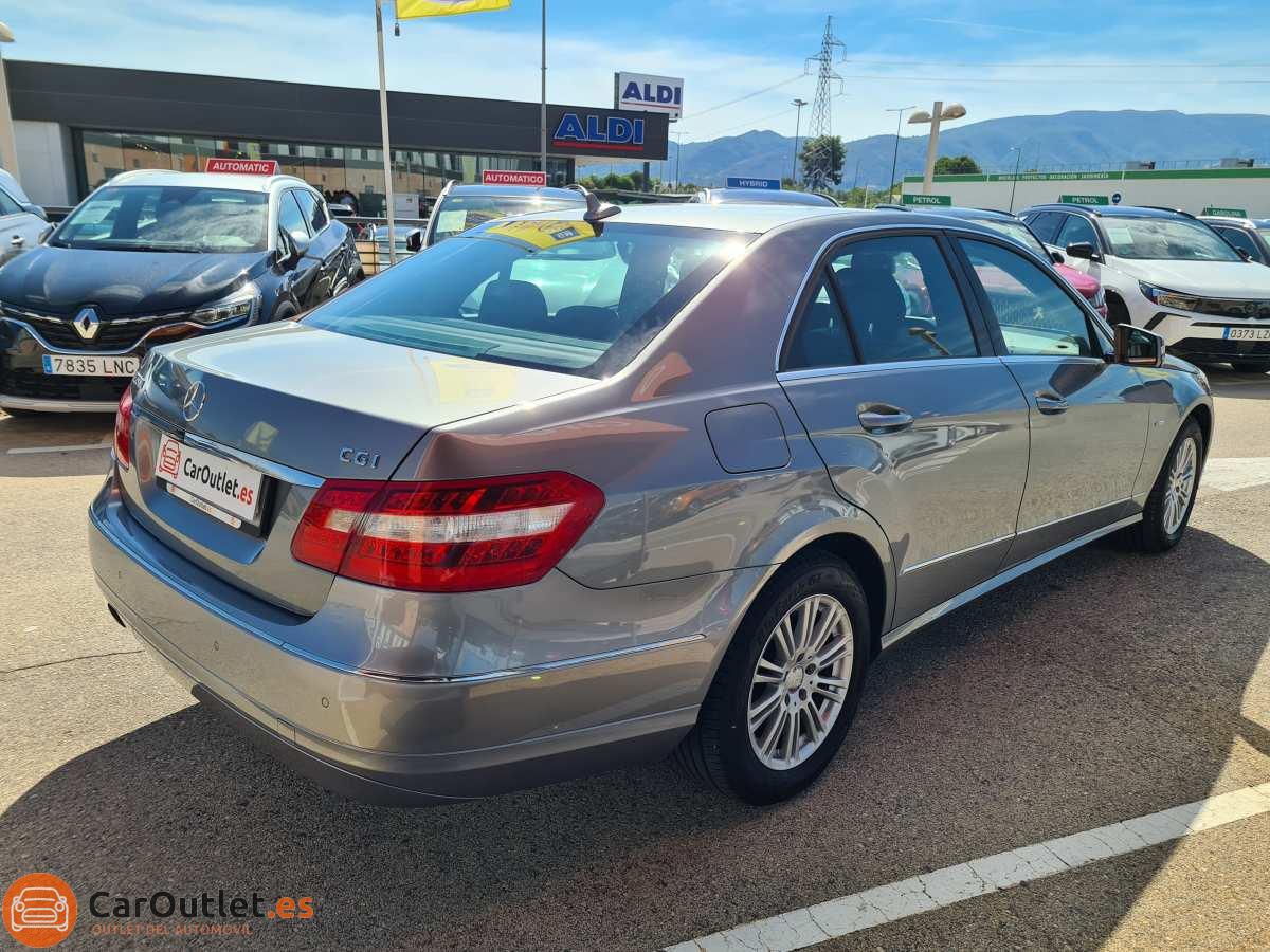 9 - Mercedes E Class 2011 - AUTO
