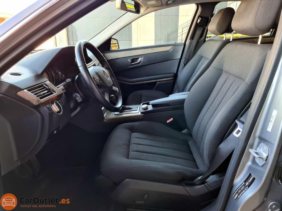 11 - Mercedes E Class 2011 - AUTO