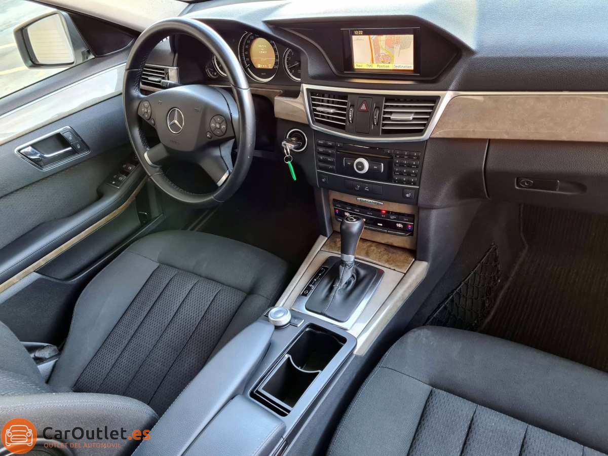 14 - Mercedes E Class 2011 - AUTO
