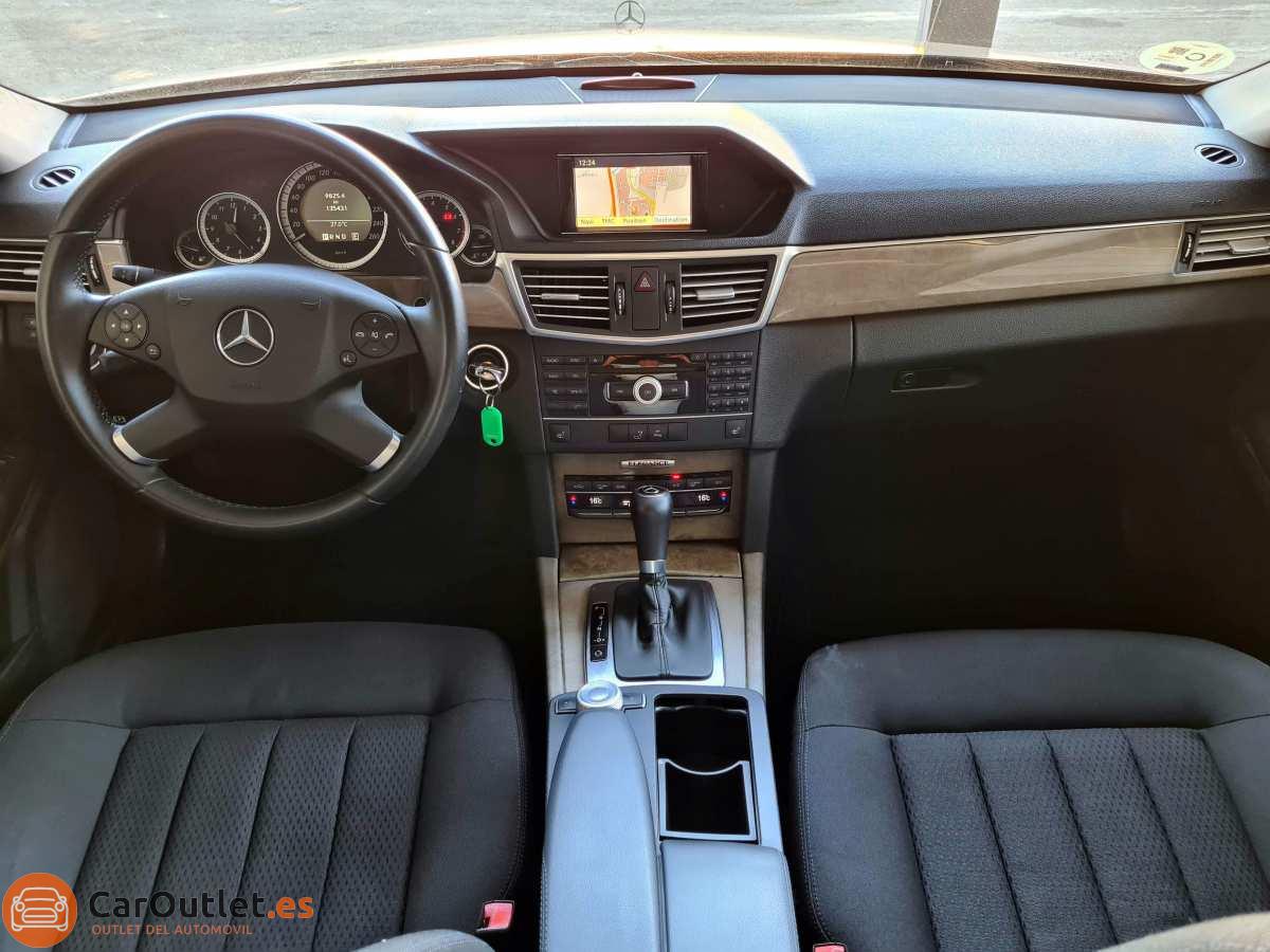15 - Mercedes E Class 2011 - AUTO